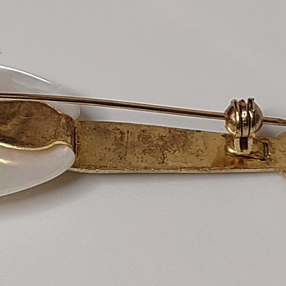 Pretty Little Metal And Shell Guitar Brooch - Picture 7 of 11